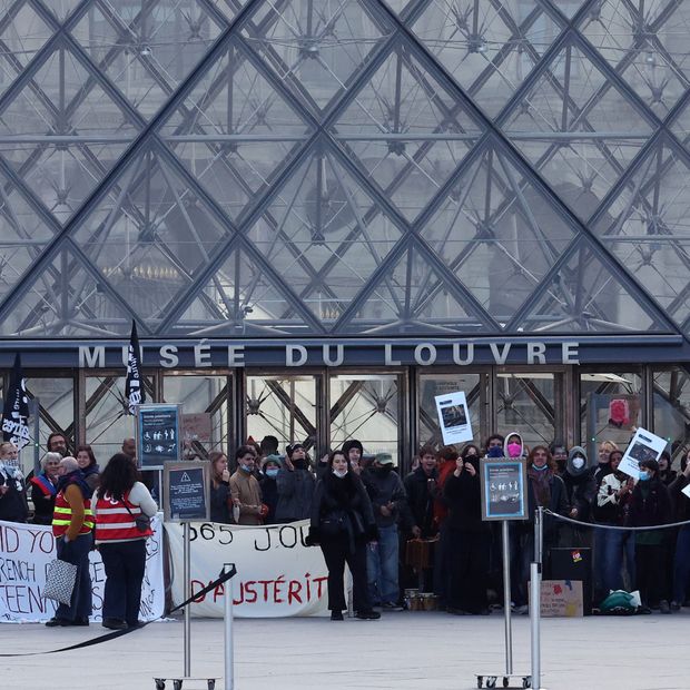 Louvre bloqueo